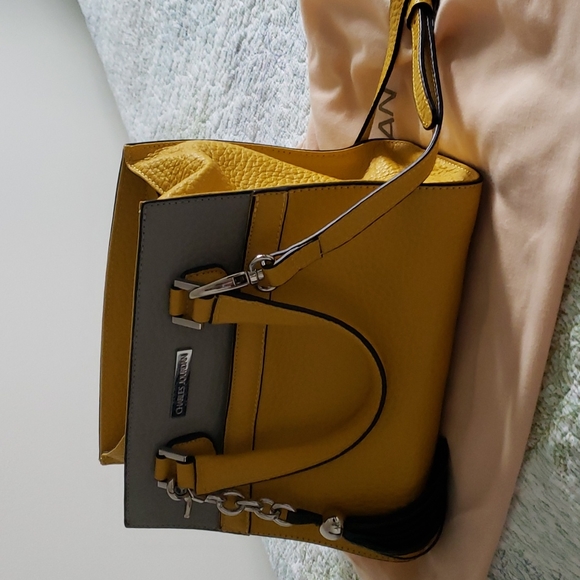 Handbag - Picture 6 of 6